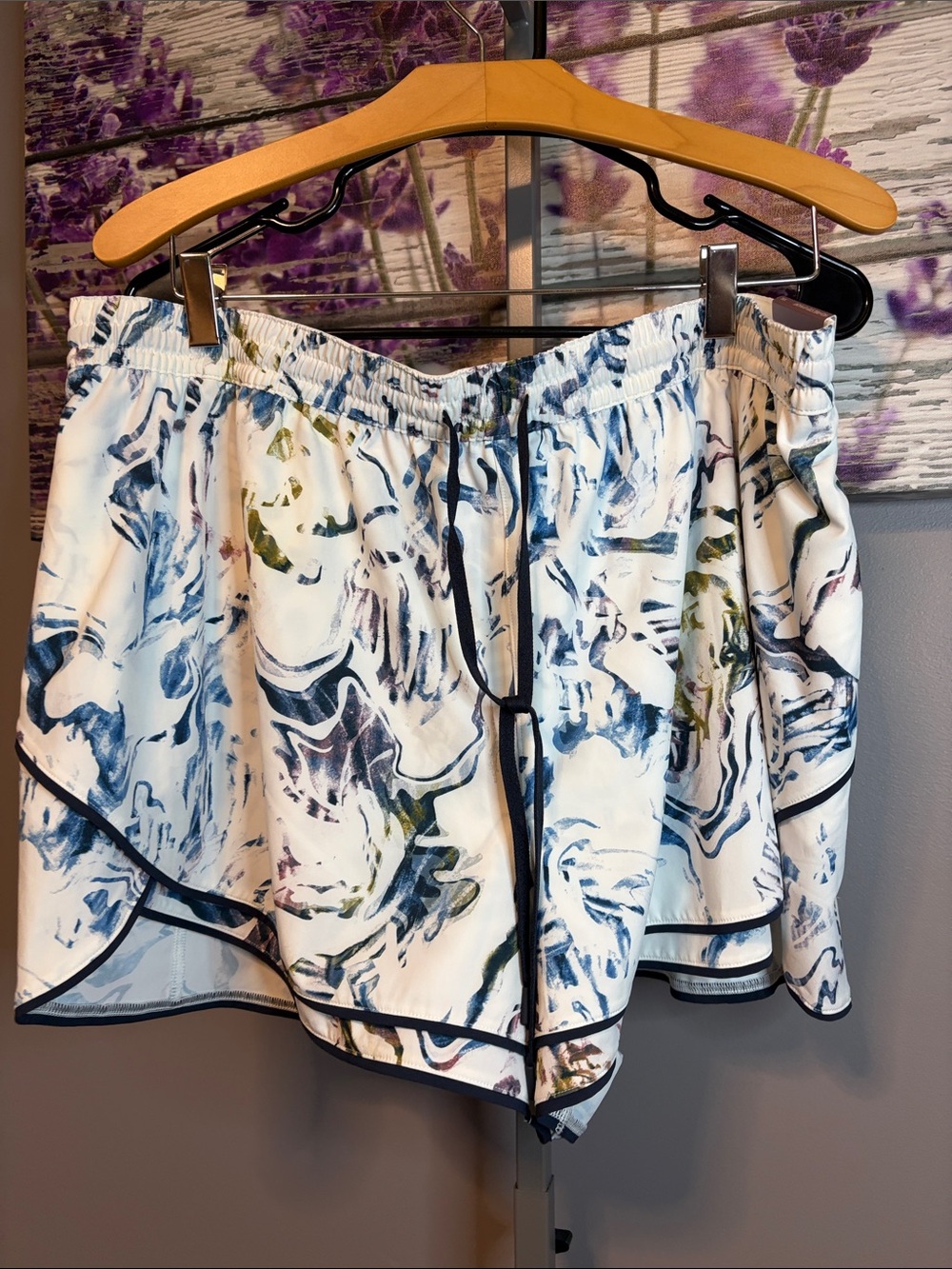 Women’s CALIA White Marble-Print Women’s High Rise Step Up Running Shorts